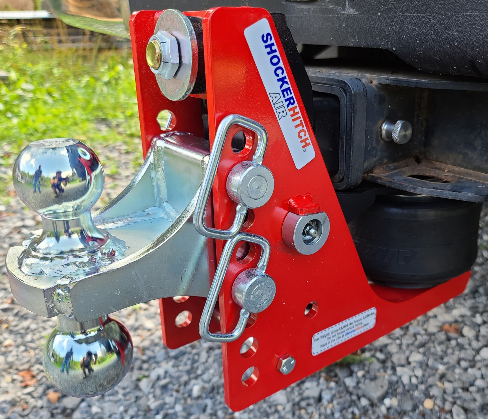 Shocker Air Hitch with Combo Ball Mount (2″ & 25/16″ Balls)