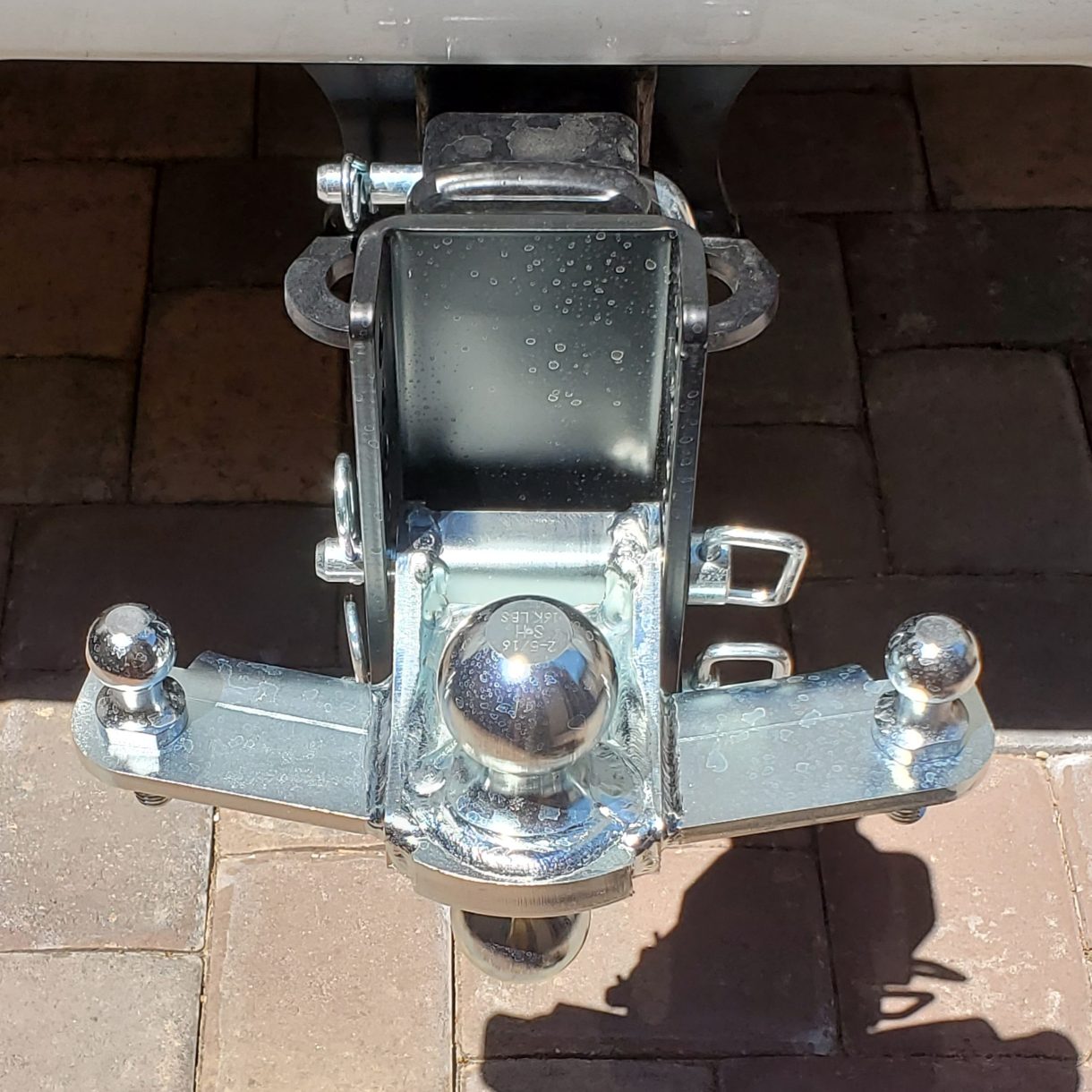 Shocker XR Combo Ball Mount w/ Sway Tabs on 2021 Chevy Truck