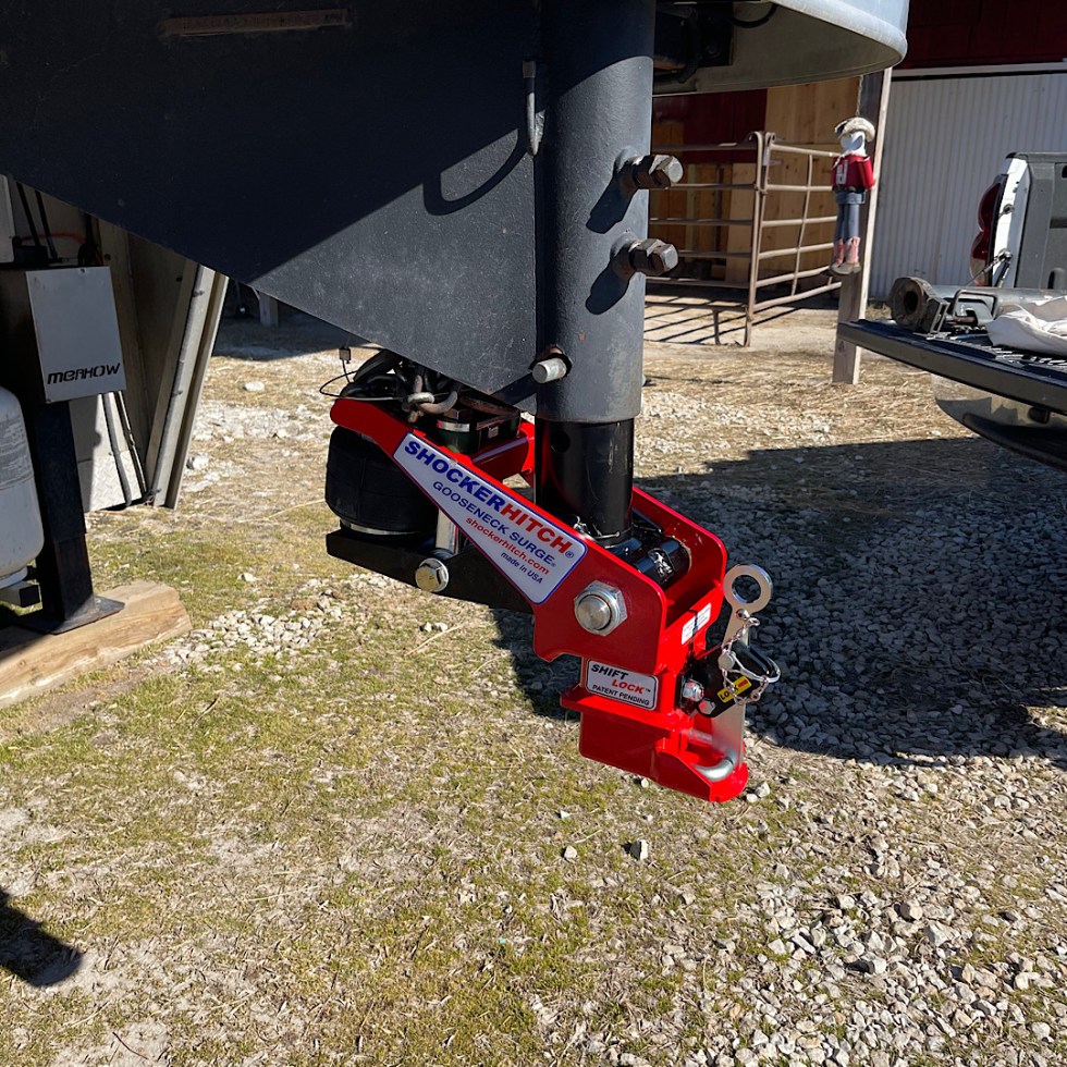 Shocker Gooseneck Surge® Air Hitch Coupler