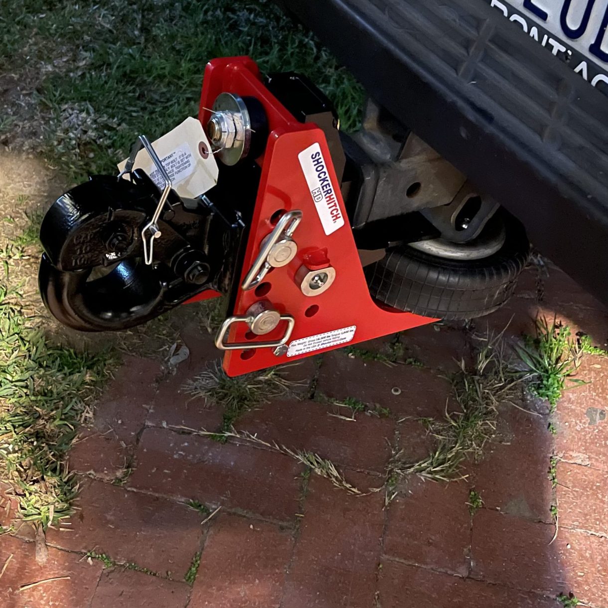 Shocker HD Air Hitch & Pintle Hook Installed