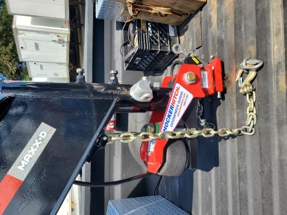 Goose Air Hitch Installed with Chains