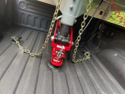 Gooseneck Air Hitch & Coupler Installed in Truck Bed (Round Stem - Angled Pin)