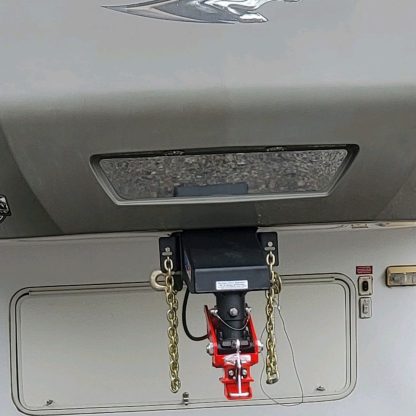 Quick Air 5th to Gooseneck Adapter Installed on Cougar Camper (Shown with Chain Kit)