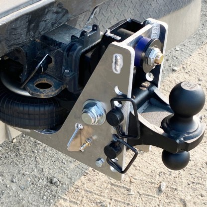 Shocker 10K Aluminum Air Bumper Hitch with Black Combo Ball and Pins Installed-
