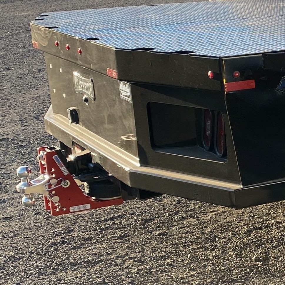 Shocker HD Air Combo Hitch Installed on Flat Deck Body