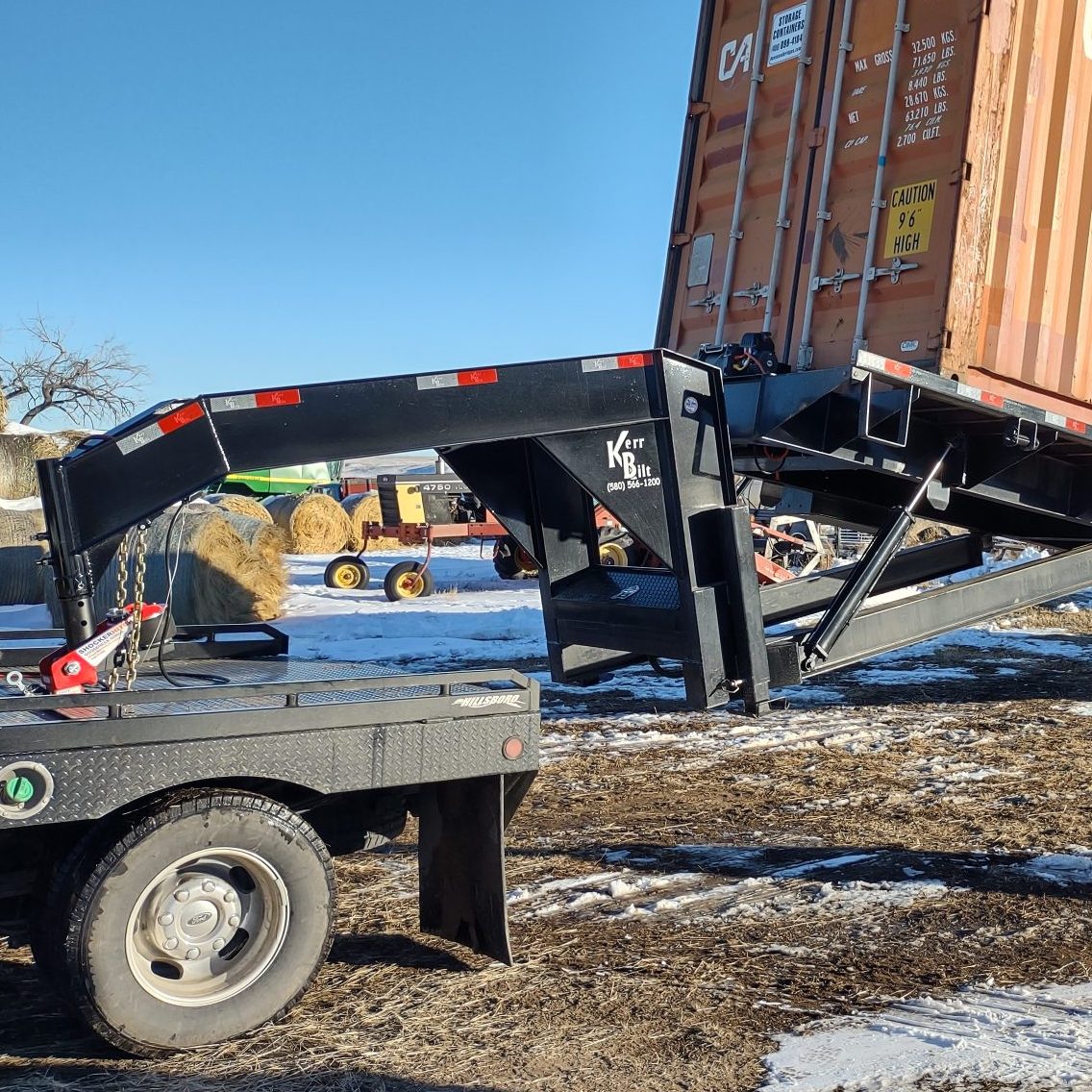 Shocker Gooseneck Air Hitch & Coupler on Kerr Bilt Trailer