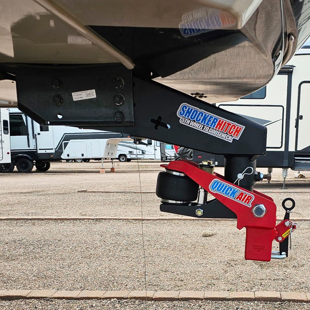 Quick Air Gooseneck with Shift Lock Coupler For 5th Wheel Gooseneck - In Use Side