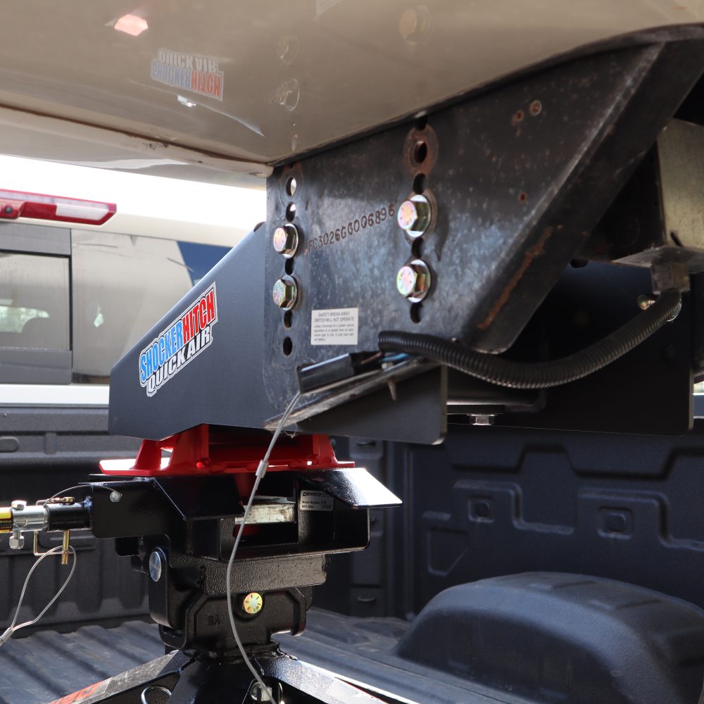 Quick Air 5th Wheel Camper Pin Box - Hooked Up Rear View