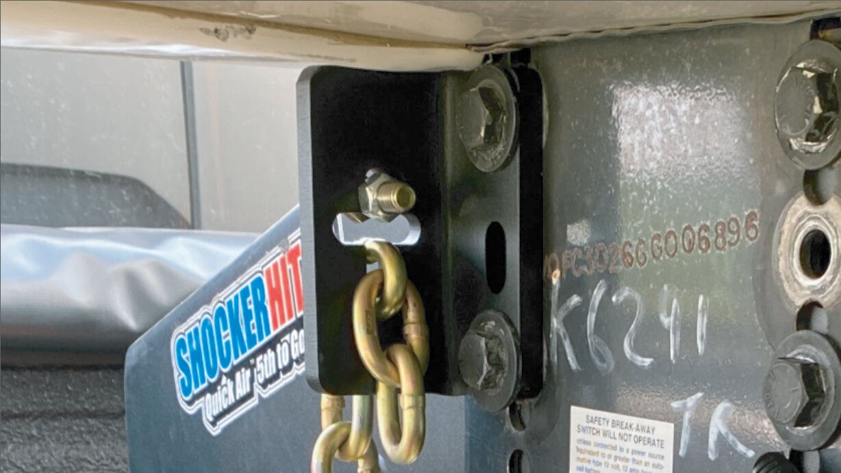 Old-Style-Chain-Bracket