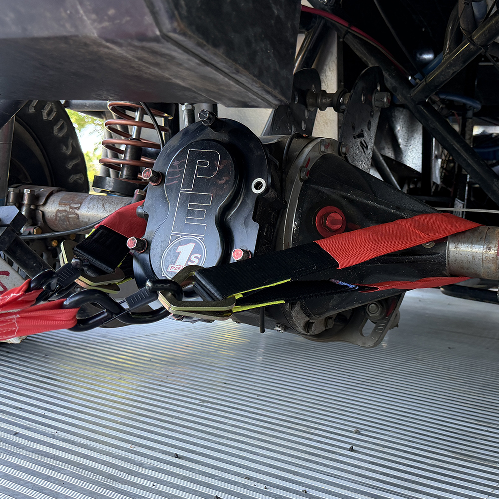 Retractable 2" Axel Ratchet Straps - In Use