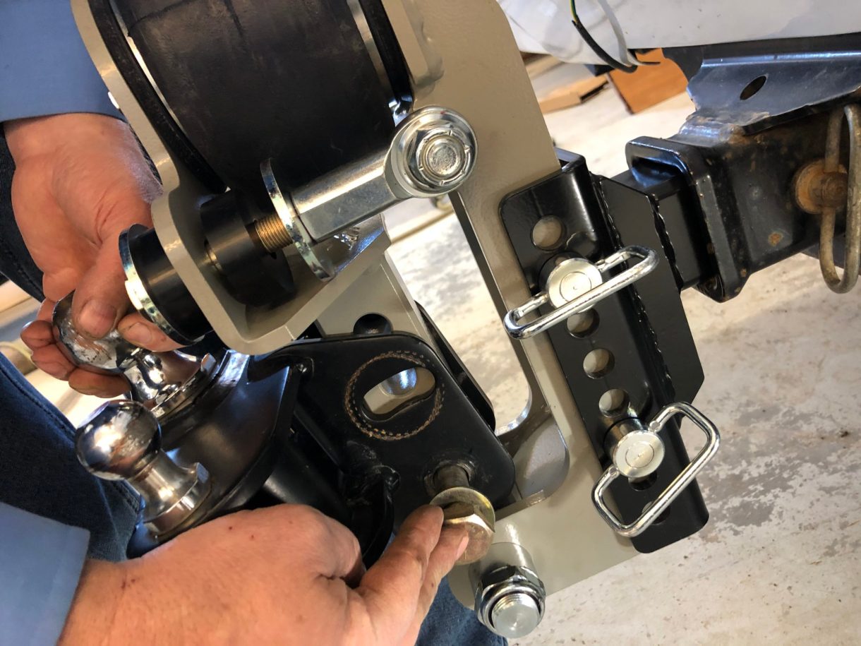 Shocker Air Equalizer for Weight Distribution Hitch 12,000 lbs