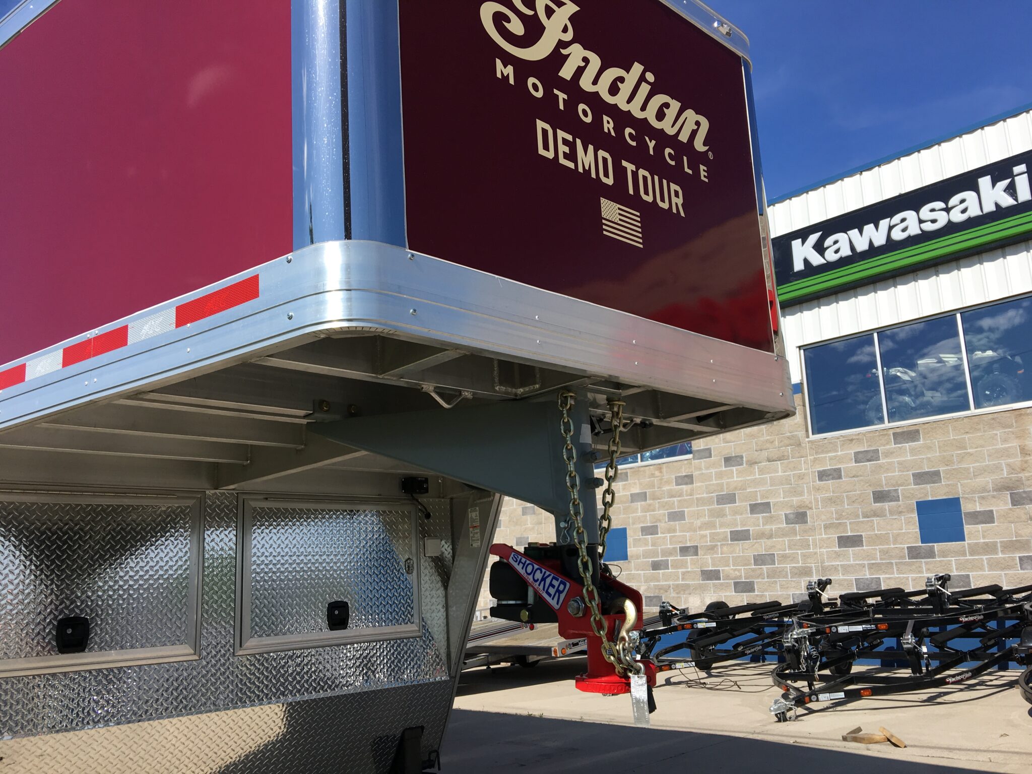 Shocker Gooseneck Surge® Air Hitch Coupler Shocker Hitch®