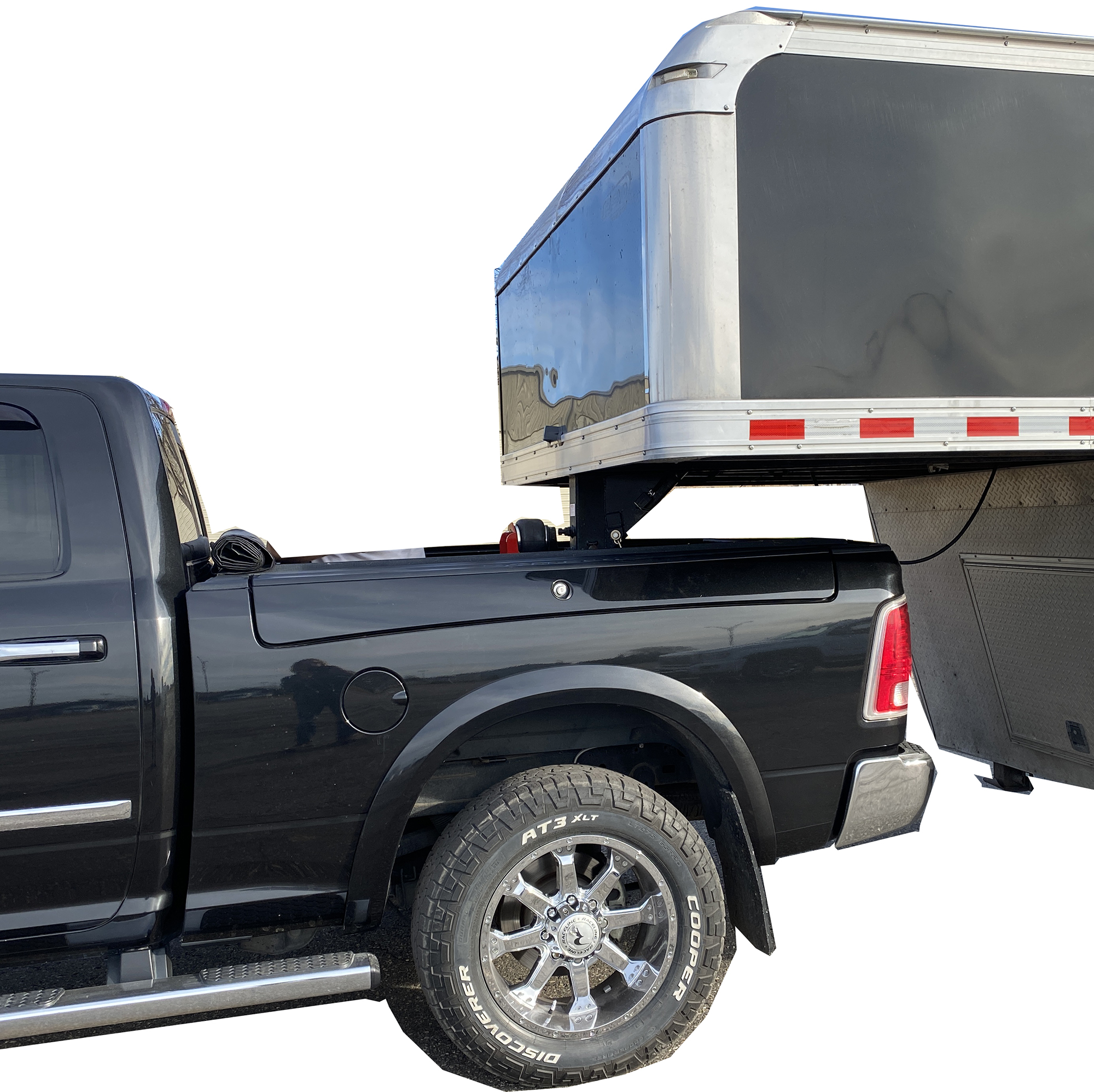 Shocker Gooseneck Surge Air Hitch by Trailer Manufacturer