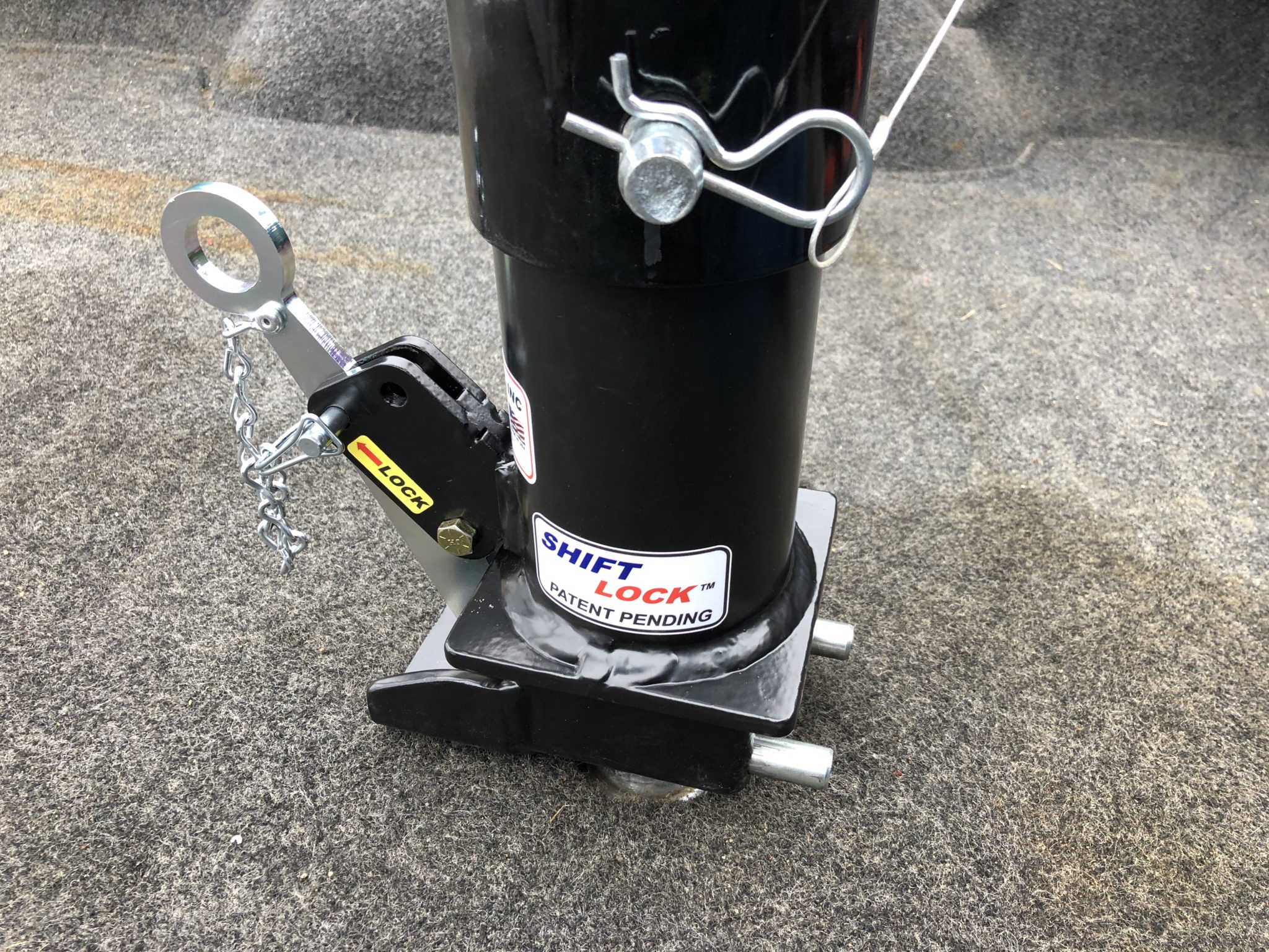 Shocker Shift Lock 30K Gooseneck Coupler for 25/16″ Ball w/ Adjustable