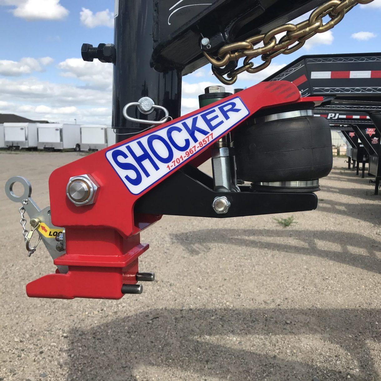 Gooseneck Surge Air Hitch & Shift Lock Coupler Installed