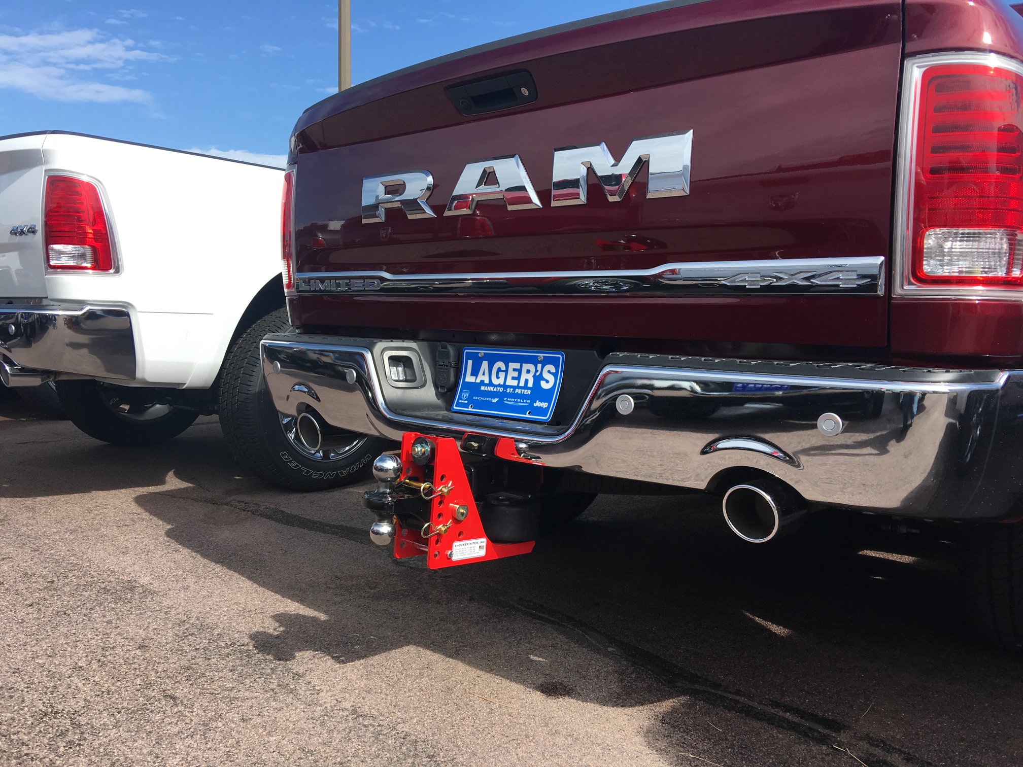 Shocker Air Hitch with Combo Ball Mount (2″ & 25/16″ Balls)